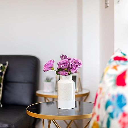 Trendy Queen'S Park Apartment With Views Across London Luaran gambar