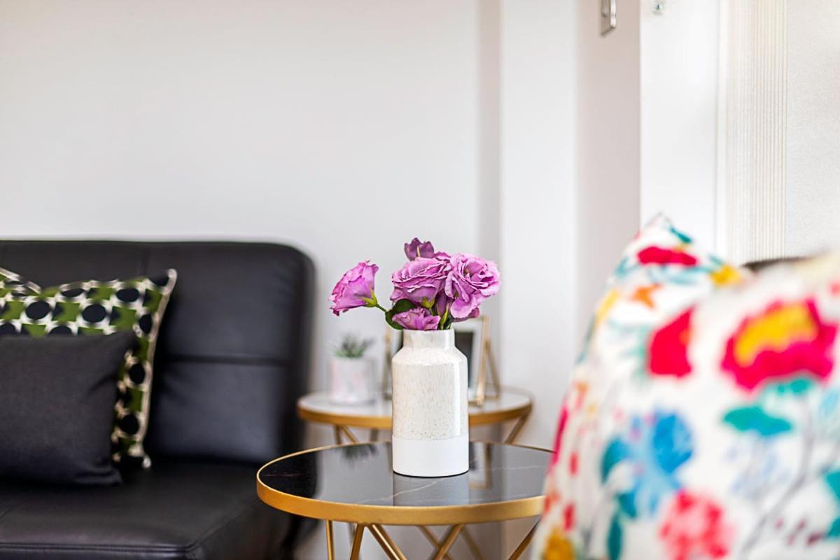 Trendy Queen'S Park Apartment With Views Across London Luaran gambar