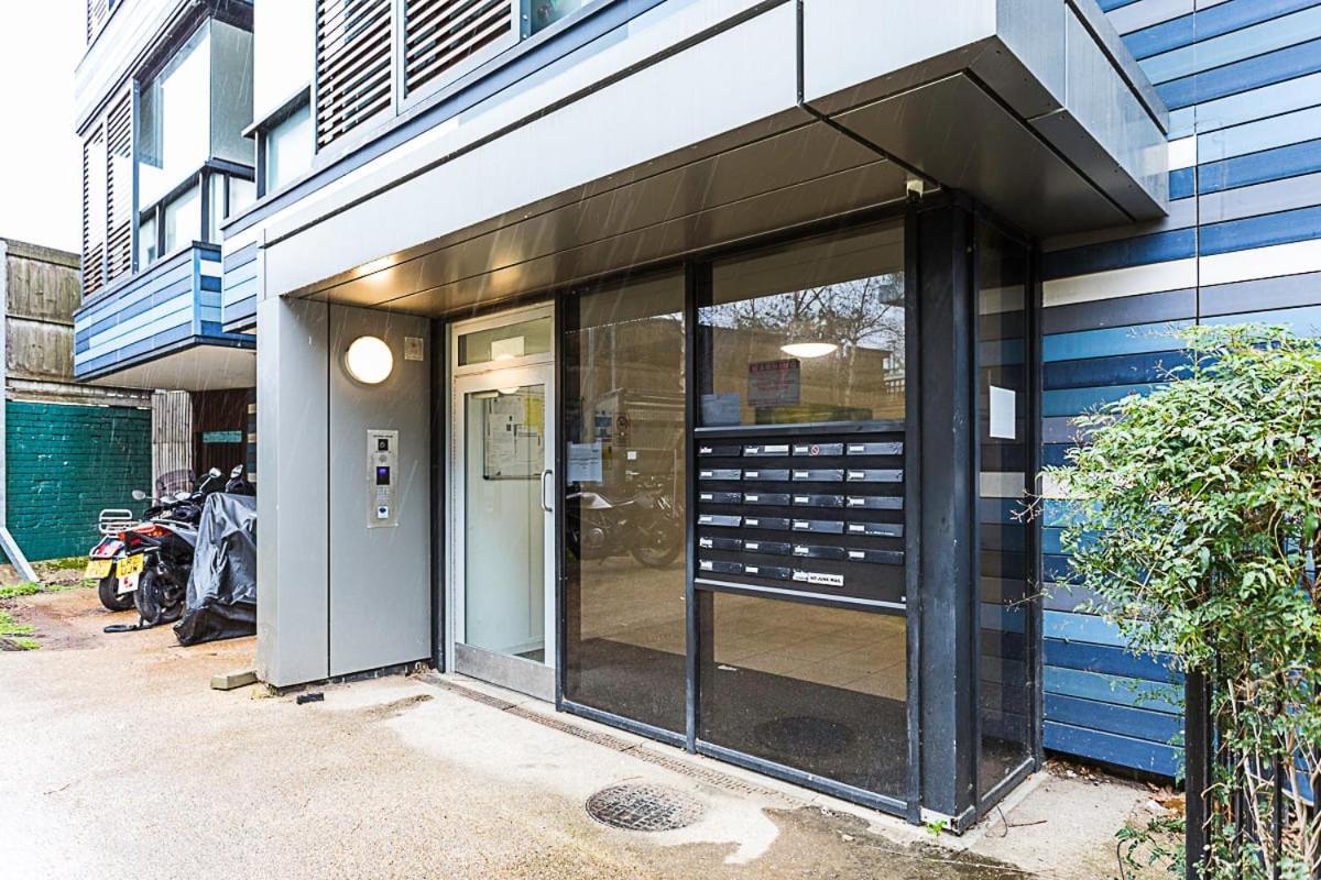 Trendy Queen'S Park Apartment With Views Across London Luaran gambar